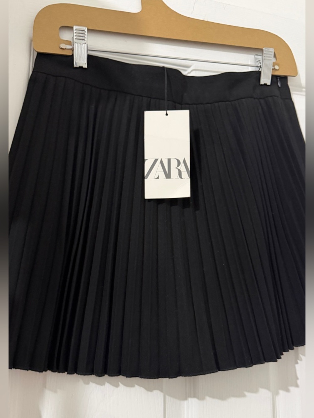 ZARA Black Pleated Skort